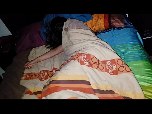 ❤️ Kasupoeg sõimab oma noort kasuema, kui ta magab. ❤ Pornovideo at porn et.hentai-id-tv.ru ❌