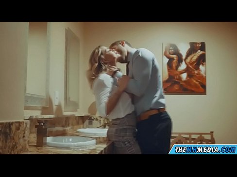 ❤️ Kui rinnakas blondiin võrgutab sind avalikus tualettruumis ❤ Pornovideo at porn et.hentai-id-tv.ru ❌
